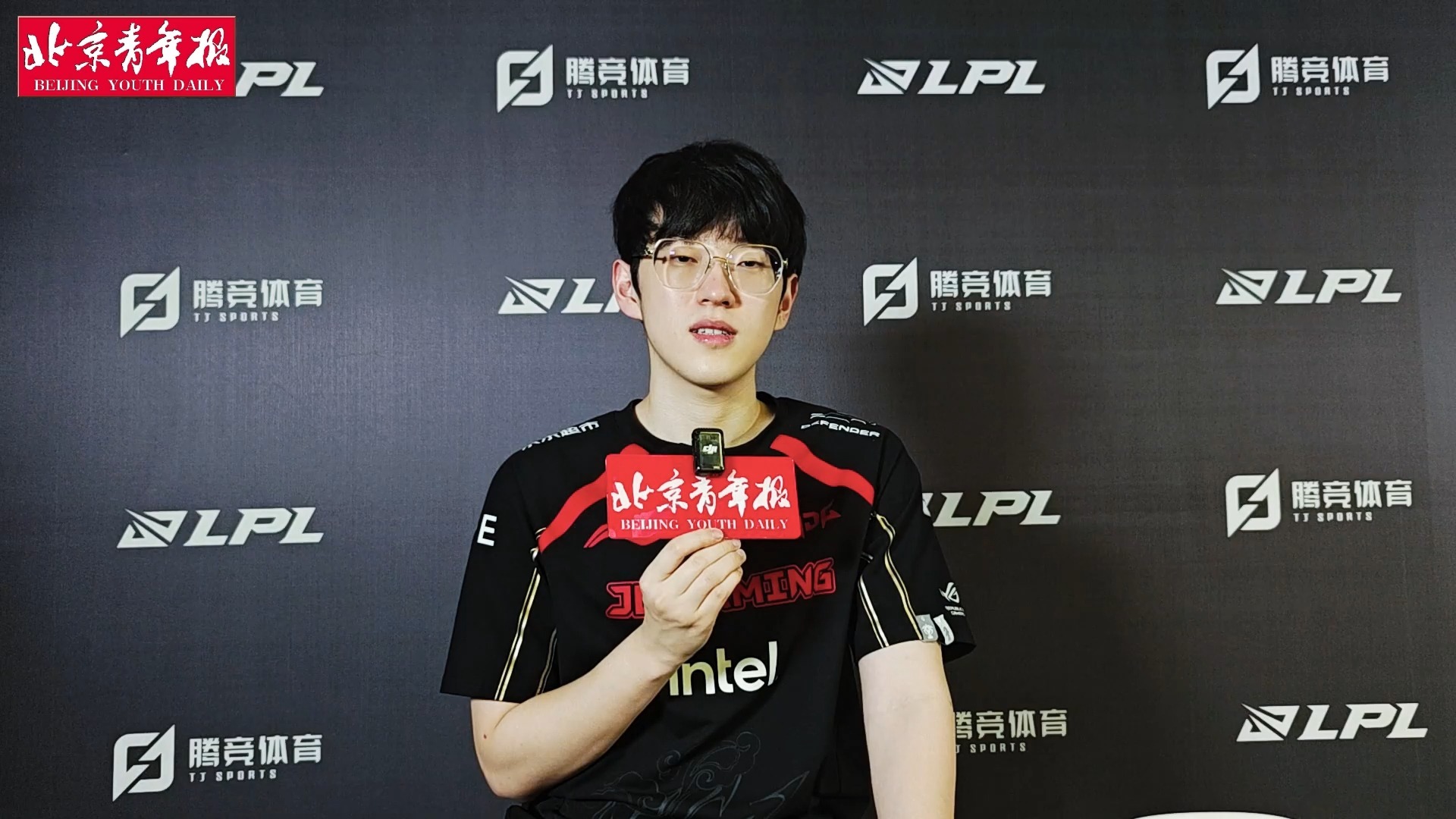 Scout在勇士比赛中赛况扑朔迷离，高光表现引发热议！